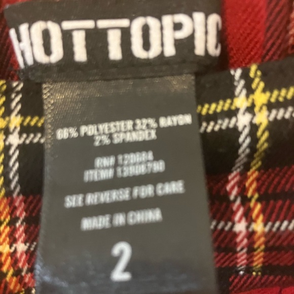 Vintage 90’s / Y2K Hot Topic Red Plaid Pants- 2X - Picture 6 of 8